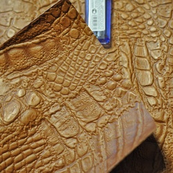 Кожа для чехлов. Наличие.